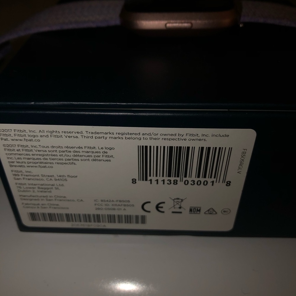 Fitbit Versa - Picture 2 of 5